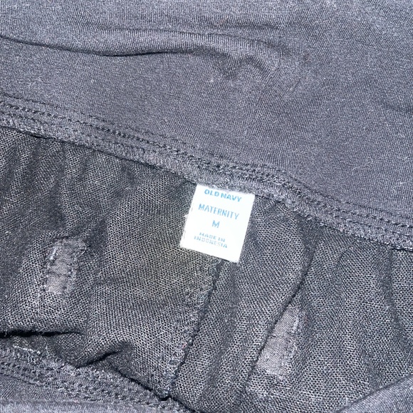 Black linen maternity shorts - Picture 3 of 3